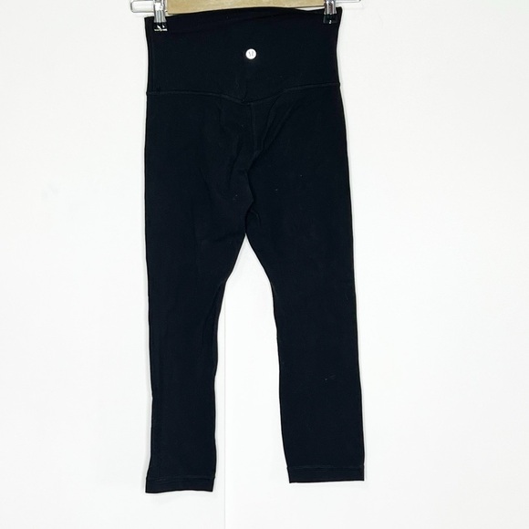 Lululemon Black Cropped Leggings - Picture 1 of 3